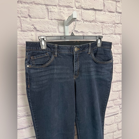 Christopher & Banks Signature Slimming Dark Wash Straight Leg Jeans size 16 - Picture 2 of 7